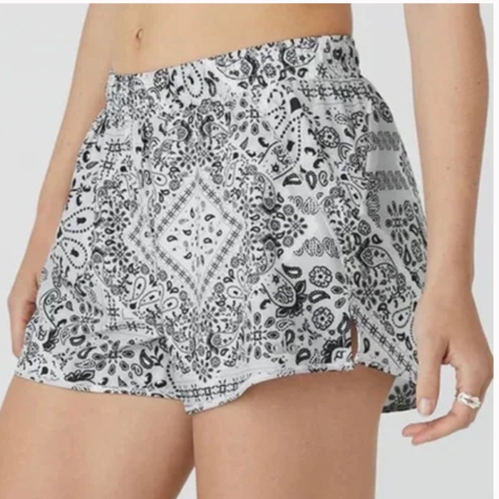 ALO Yoga Black and White Bandana Print Athletic Shorts